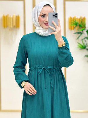 Bürümcük Kumaş Bel Bağcıklı Dantel Detaylı Yeşil Elbise