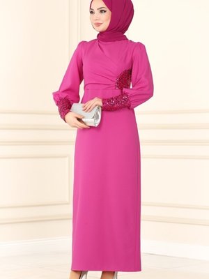 Fuşya Pul Detaylı Krep Elbise Fuşya Pul Detaylı Krep Elbise
