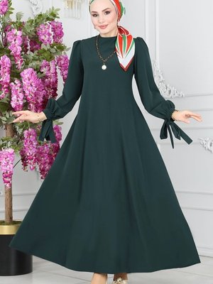 Zümrüt Manşeti Bağcıklı Krep Elbise