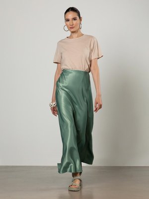 Çağla Mevlana Kalıp Beli Lastikli Saten Etek