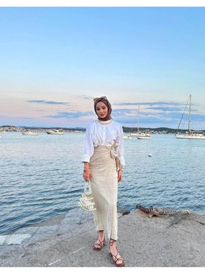 Fiyonk Bağlamalı Keten Etek Taş Rengi Fiyonk Bağlamalı Keten Etek Taş Rengi