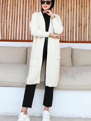 Uzun Cepli Triko Hırka Bej Uzun Cepli Triko Hırka Bej