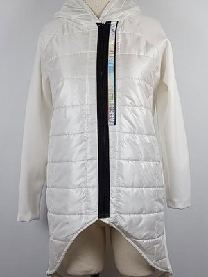 Şerit Detaylı Kapitone Mont Beyaz Şerit Detaylı Kapitone Mont Beyaz