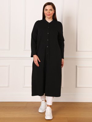 Siyah Büyük Beden Boydan Çıtçıt Düğmeli İplik Örme Kap