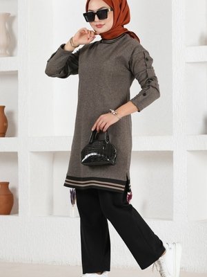 Vizyon & Siyah Kolları Aksesuar Düğmeli Kışlık Takım Vizyon & Siyah Kolları Aksesuar Düğmeli Kışlık Takım