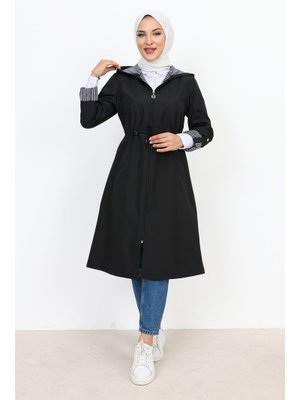 Siyah Astarı Çizgili Kapüşonlu Trençkot