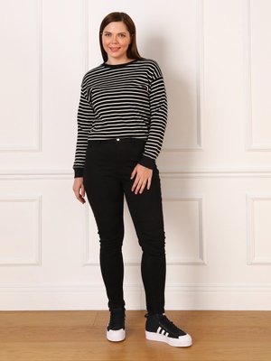 Siyah Büyük Beden Doğal Kumaşlı Toparlayıcı Kot Pantolon