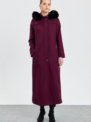 Kürklü Kapüşonlu Kaşe Kaban Mürdüm