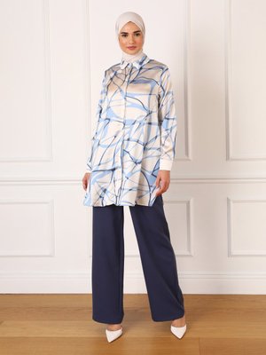 Mavi Geniş Kesim Desenli Saten Tunik