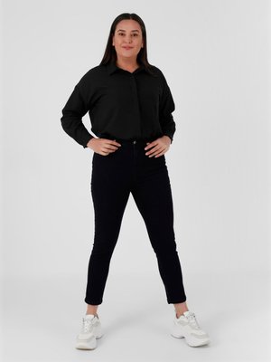 İndigo Büyük Beden Doğal Kumaşlı Kot Pantolon