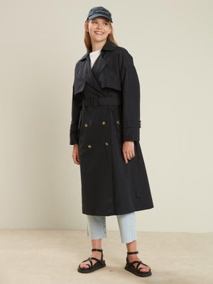 Düğmeli Kruvaze Trençkot Koyu Lacıvert Düğmeli Kruvaze Trençkot Koyu Lacıvert