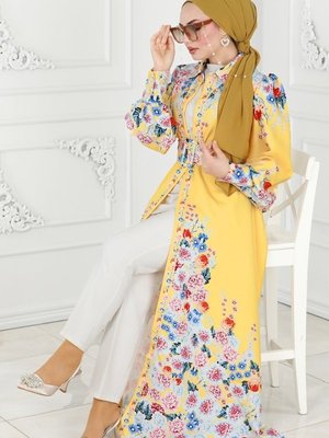 Sarı Çiçek Desenli Atlas Elbise Sarı Çiçek Desenli Atlas Elbise