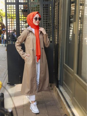 Bileği Çizgili Kapüşonlu Trençkot