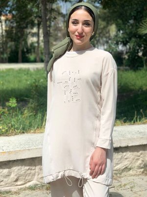 Bej Jakarlı Yazı Nakışlı Tunik Bej Jakarlı Yazı Nakışlı Tunik