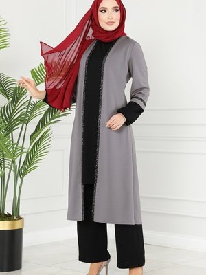 Gri & Siyah Pul Detaylı Takım