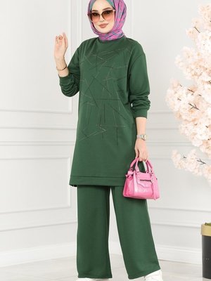 Yeşil Taş İşlemeli Takım Yeşil Taş İşlemeli Takım