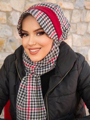 Kırmızı Kazayağı Atkılı Şapka