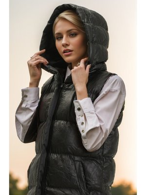 Siyah Kapüşonlu Kemerli Şişme Yelek