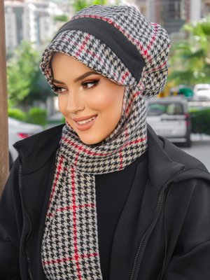 Siyah Kırmızı Detay Kazayağı Desenli Şapka