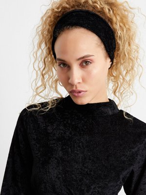 Siyah Kadife Bandana