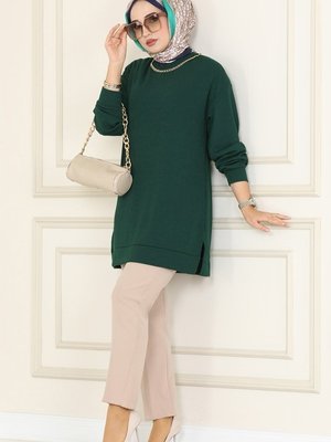 Zümrüt Yakası Zincir Detaylı Tunik