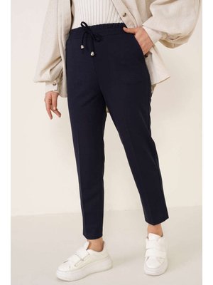Lacivert İp Detaylı Beli Lastikli Bilekte Pantolon Lacivert İp Detaylı Beli Lastikli Bilekte Pantolon