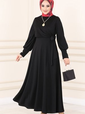 Siyah Yandan Bağlamalı Elbise