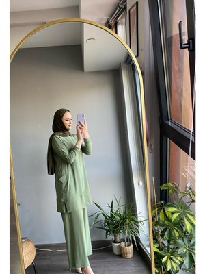 Harika Sandy Pantolonlu Cep Detaylı İkili Takım