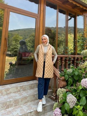 Bej Despina Kapitone Fermuarlı Çıtçıtlı Kolsuz Yelek