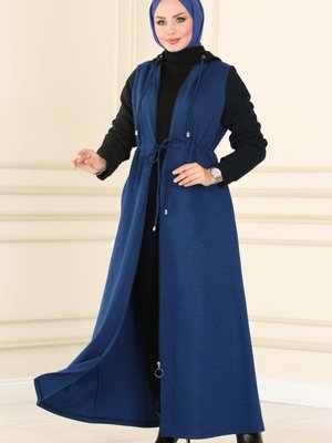 Saks & Siyah Beli Tünelli Kışlık Ferace Saks & Siyah Beli Tünelli Kışlık Ferace