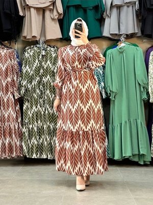 Yaprak Desenli Elbise