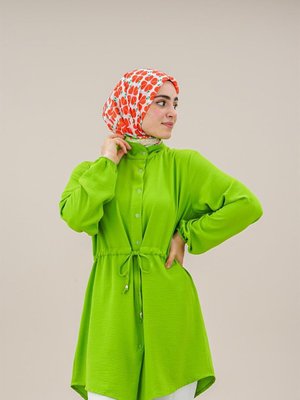 Hakim Yaka Beli Bağcıklı Tunik Fıstık Yeşili Hakim Yaka Beli Bağcıklı Tunik Fıstık Yeşili