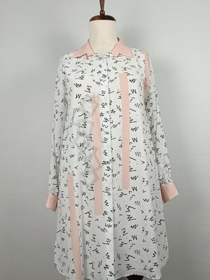 Desenli Büyük Beden Tunik Pudra Desenli Büyük Beden Tunik Pudra