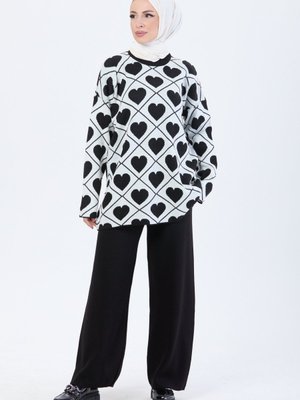 Sıyah Kalp Desenli Triko Takım