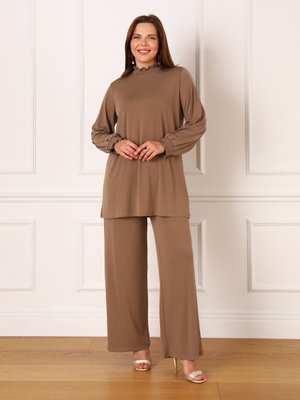 Gipe Detaylı Büyük Beden Takım Koyu Vizon