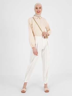 Off White Pile Detaylı Jogger Pantolon Off White Pile Detaylı Jogger Pantolon