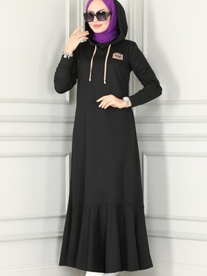 Siyah Arma Detaylı Elbise