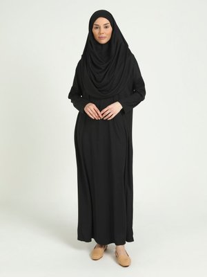Siyah Çantalı Tek Parça Namaz Elbisesi
