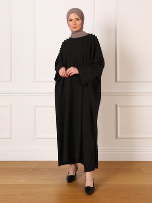 Siyah Düğme Detaylı Şıkferace