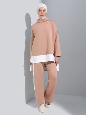 Bej Scuba Renk Bloklu Yüksek Yaka Takım