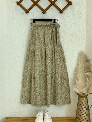 Yeşil Küçük Çiçek Kat Kat Etek