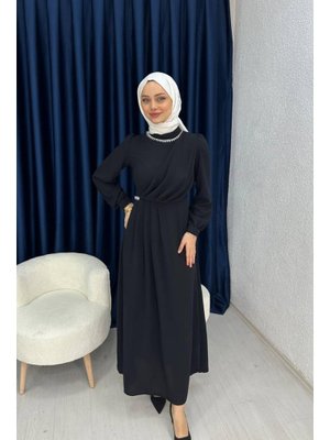 Siyah Pileli Uzun Abiye Elbise