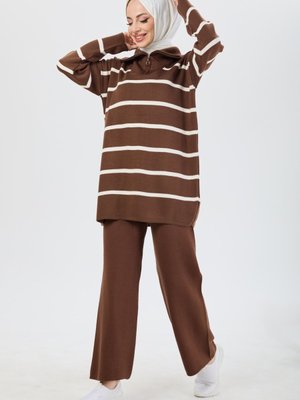 Kahve Yakası Fermuarlı Çizgili Triko Takım