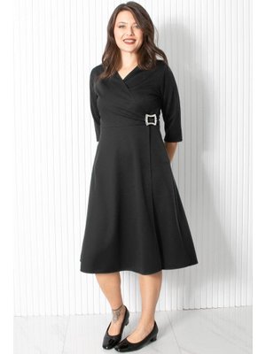 Siyah Broş Detaylı Abiye Elbise