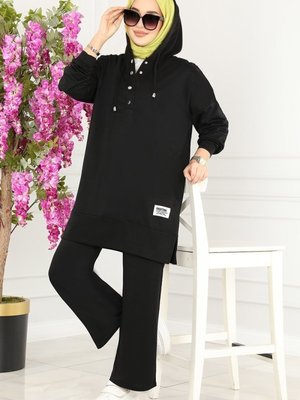 Siyah Arma Detaylı Spor Takım Siyah Arma Detaylı Spor Takım