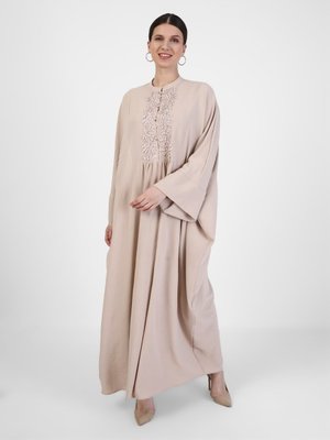 Bej Büyük Beden Salaş Boncuk Detaylı Abiye Elbise