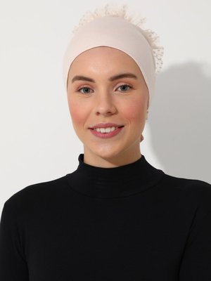 Açık Bej Topuzlu Bone