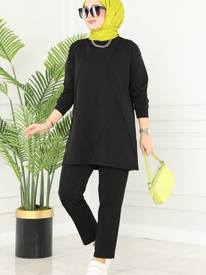 Siyah Dikiş Detaylı Takım
