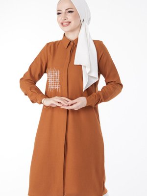 Düz Gömlek Yaka Taba Cep Nakış Detaylı Tunik