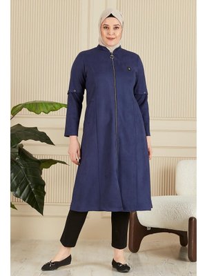 Lacivert Giyim Büyük Beden Hakim Yaka Armalı Kap Pardesü Lacivert Giyim Büyük Beden Hakim Yaka Armalı Kap Pardesü